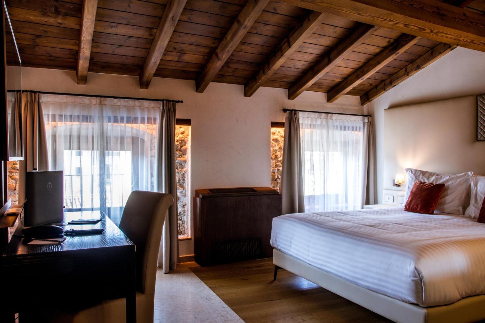 Corte Regia Relais & Hotel 4*