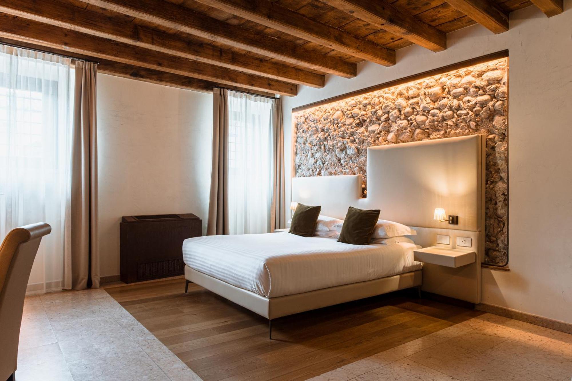 Corte Regia Relais & Hotel